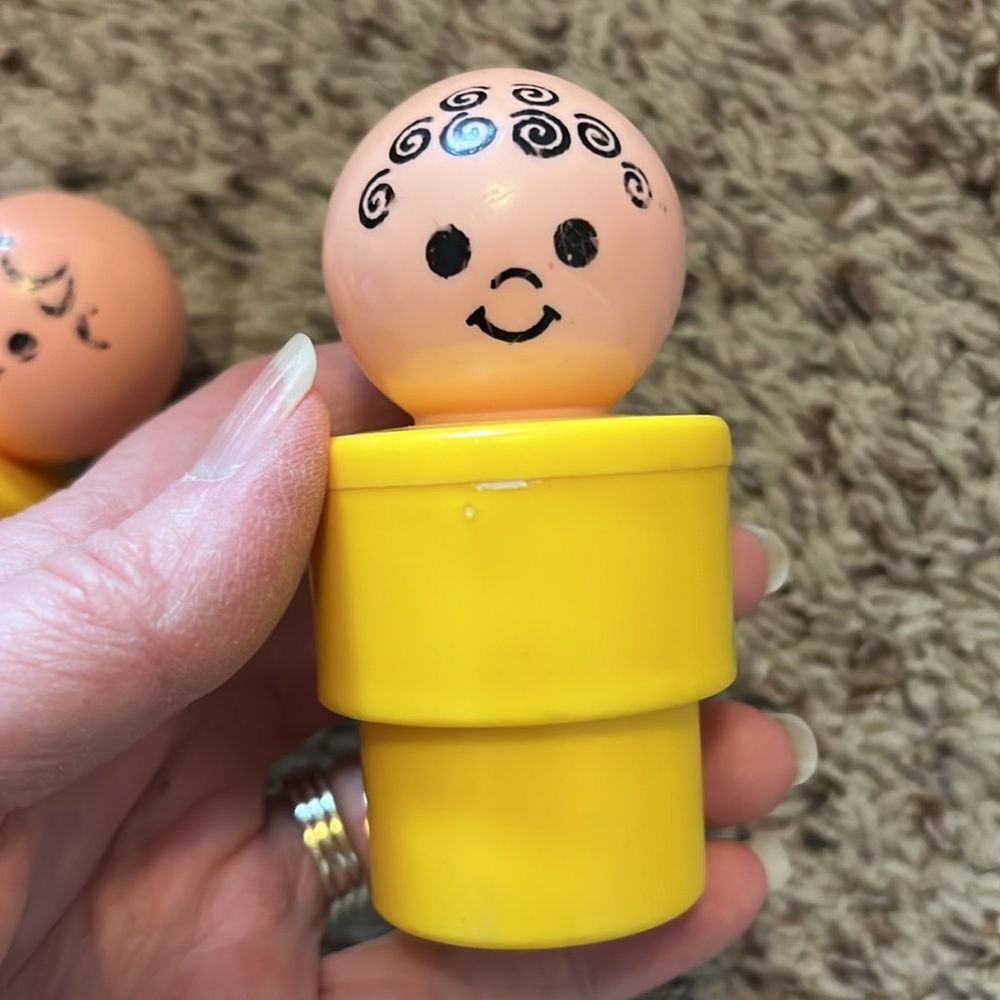 Vintage Fisher-Price big/large little people, baby toys. - Picture 4 of 5